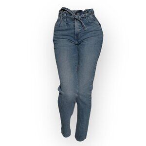 Ultra High Rise Mom Jeans Raw Hem 23 X 29 w/ Denim Belt